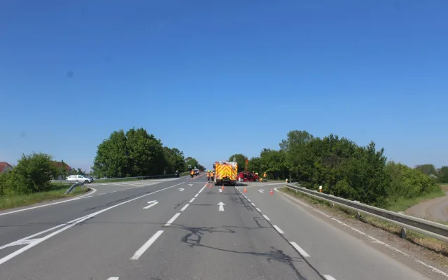 Mladý motorkář střet nepřežil. Sedmasedmdesátiletá řidička mu u Litovle nedala přednost