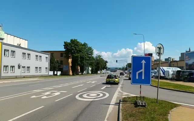 Výpadovka z Přerova se otevřela, ale jen na týden. Město ani řidiči postup prací nechápou