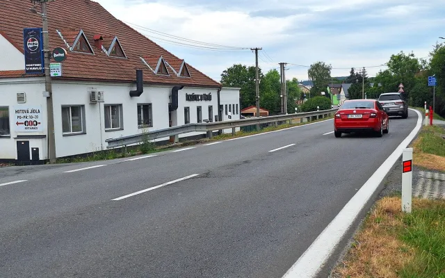 Tah mezi Olomoucí a Šternberkem zavře oprava. Úřad schválil speciální sestavu objížděk