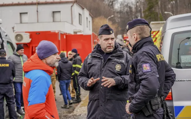 FOTOGALERIE: Rozsáhlé taktické cvičení prověřila schopnosti záchranných složek u havárie cisterny