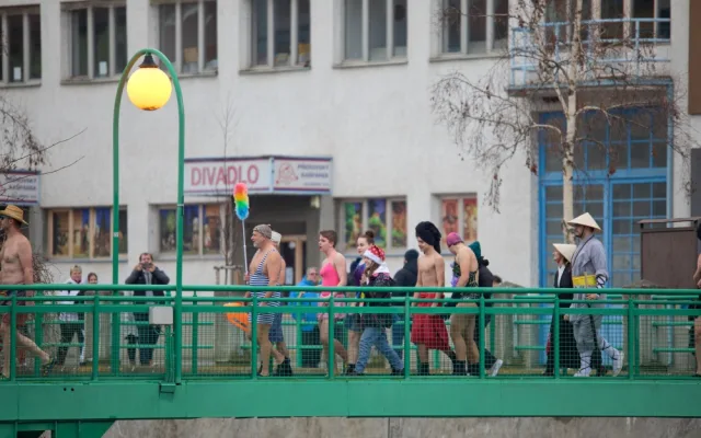 FOTOGALERIE: Otužilce v Přerově sledovaly tisíce lidí