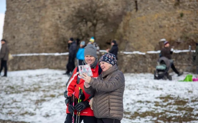 FOTOGALERIE: Hrad Helfštýn otevřel brány pro oblíbený novoroční výstup, dorazily čtyři tisíce lidí