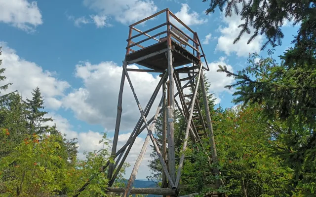 TIP NA VÝLET: Šplhání po skalách, lesy a výhledy. Výlet na Kamenný vrch u Šumperka
