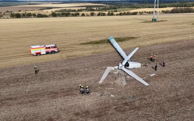Trosky jsou pryč. Materiál ze zřícené větrné elektrárny z Přerovska čeká recyklace