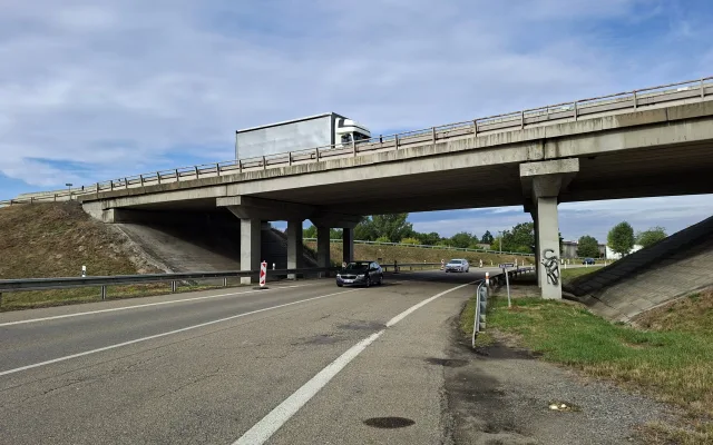 Oprava mostu zkomplikuje dopravu na dálnici u Prostějova. Potrvá měsíc