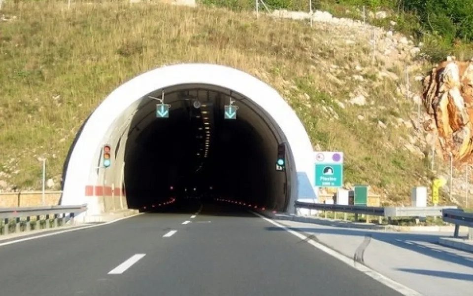 www.e-petice.cz