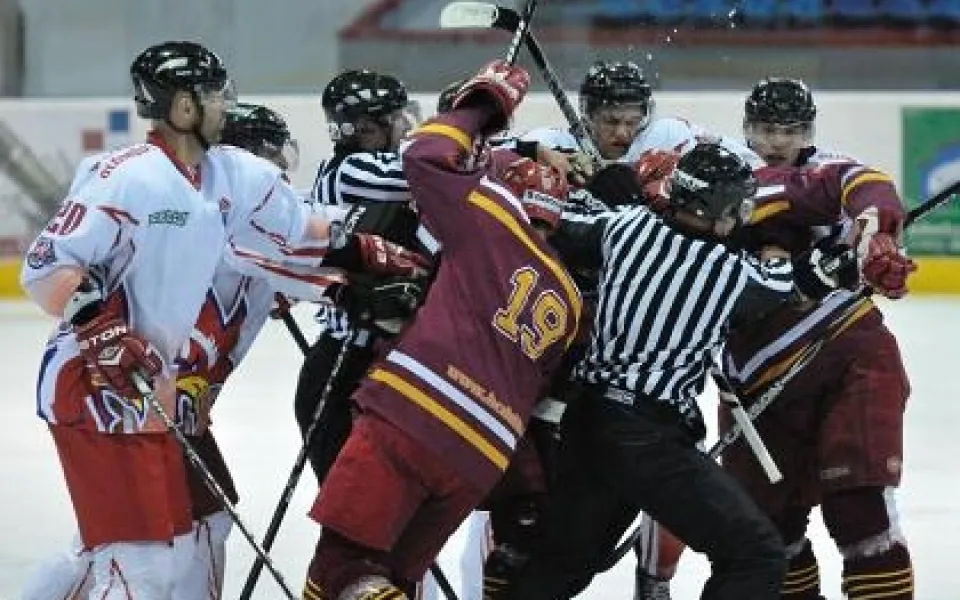 Boje mezi olomouckými kohouty a jihlavskou Duklou byly ostré. Foto: HC Olomouc