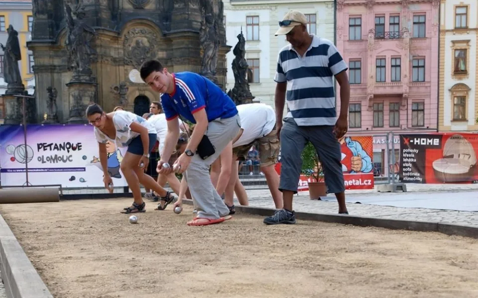 Výstřižek585