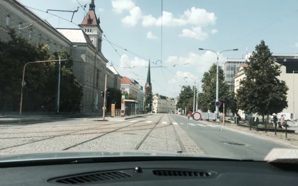 O čtvrtečního rána je zase zcela průjezdná třída Svobody