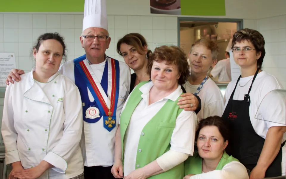 V olomouckém Makru slavili den kuchařů, dámám z kuchyně připravili degustační menu