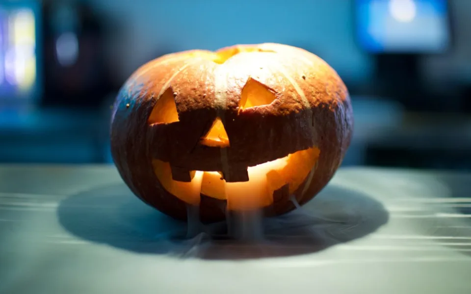 Tip na páteční večer: Halloween party v Buddy's s drinky jako Walking dead nebo Pach krve