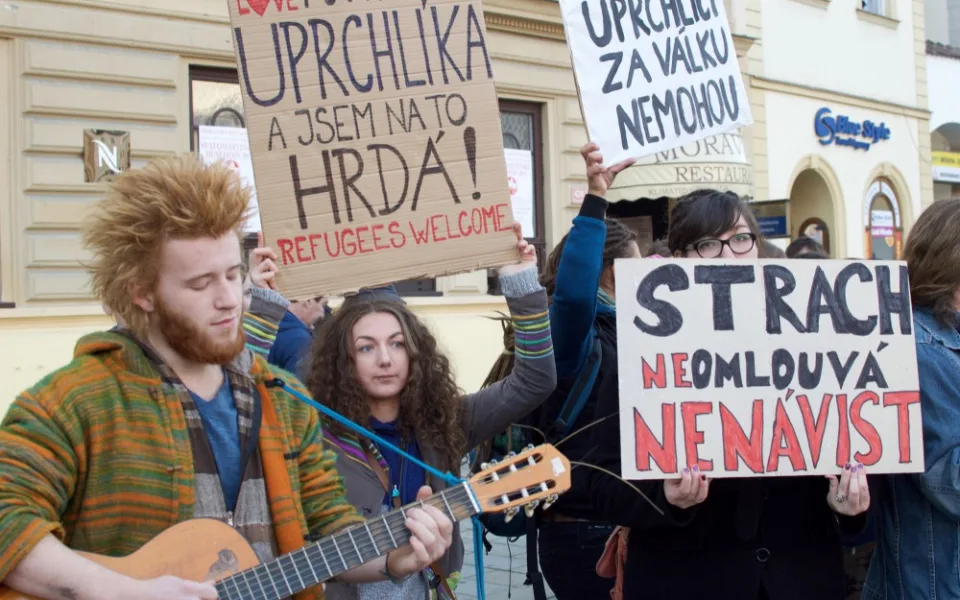 Piráti: Je šokující, že se policie zabývala námi a ne nebezpečným neonacistickým pochodem nenávisti