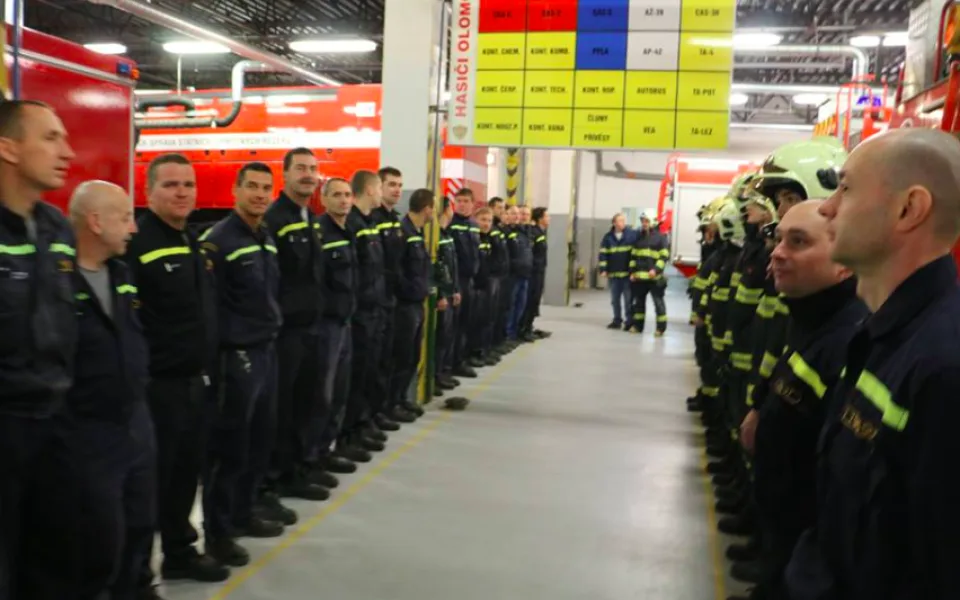 VIDEO: Olomoučtí hasiči se loučili se svými kolegy krásným gestem, podívejte se