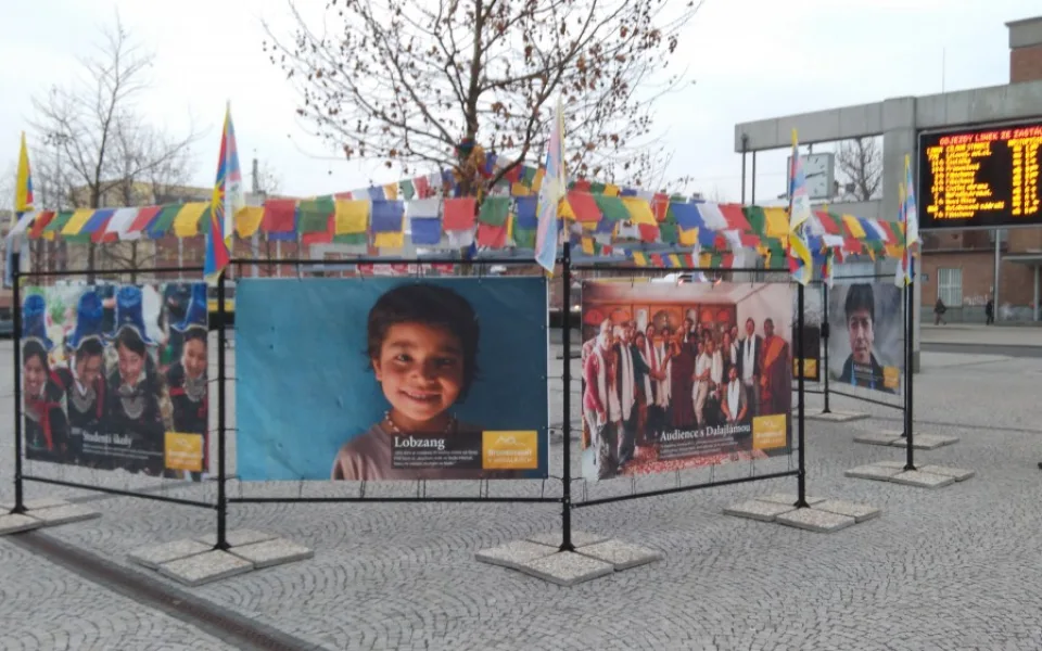 #drbnohled od Davida: Zastavte se na chvíli před olomouckým nádražím u fotografií z Tibetu