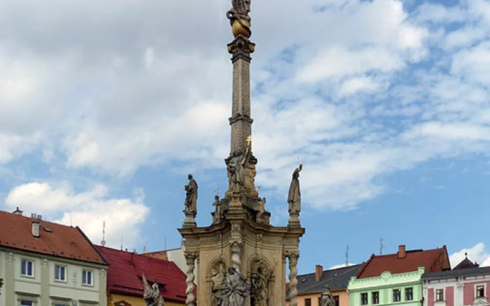 Anketa 7 divů Olomouckého kraje je u konce, vyhrál Mariánský sloup v Uničově