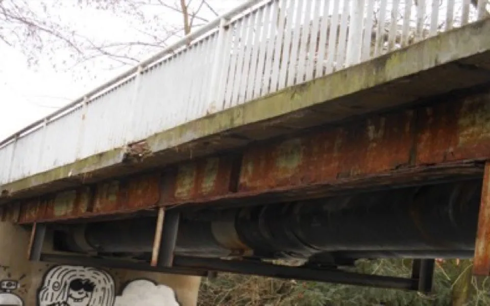 Nejen tramvajové tratě čeká změna. Opravovat se budou také silnice, chodníky a mosty