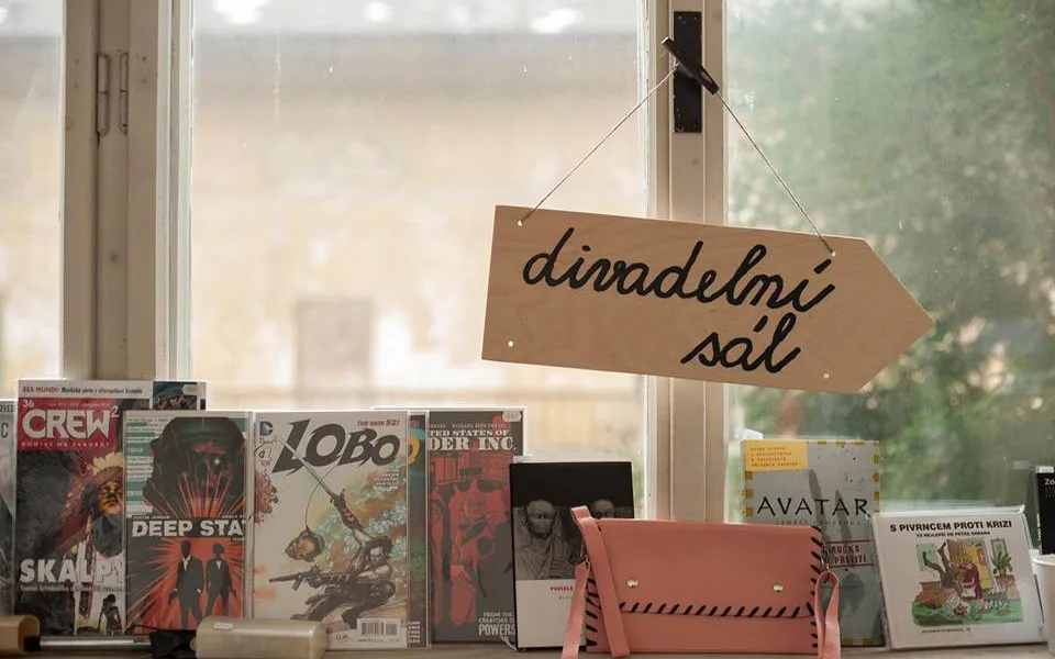 První jarní blešák Vintage.Market.Olomouc láká na veteš, ale i na veganskou kuchyni či eko-kadeřnictví