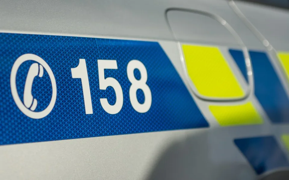 Policie pátrá po vyděrači, který se zřejmě schovává v Olomouci. Není vám povědomý?