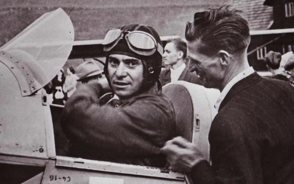 Před 105 lety se narodil legendární letec František Peřina