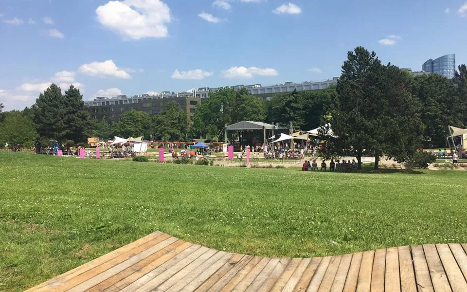 FOTOREPORT: Rozárium započalo novou sezonu ve vedru a velkém stylu