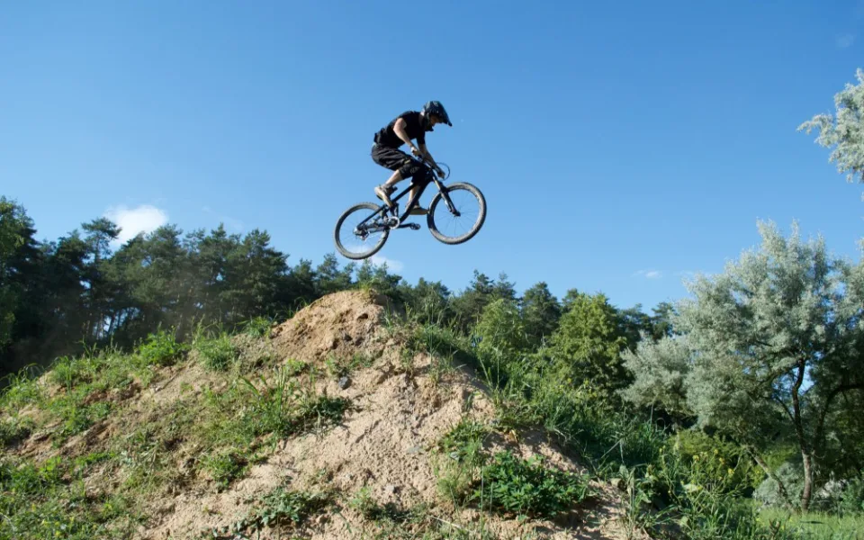Okamžiky z uplynulého týdne #5: Gastrodrbna, AFO video Víta Hradila i jízda olomouckým bikeparkem