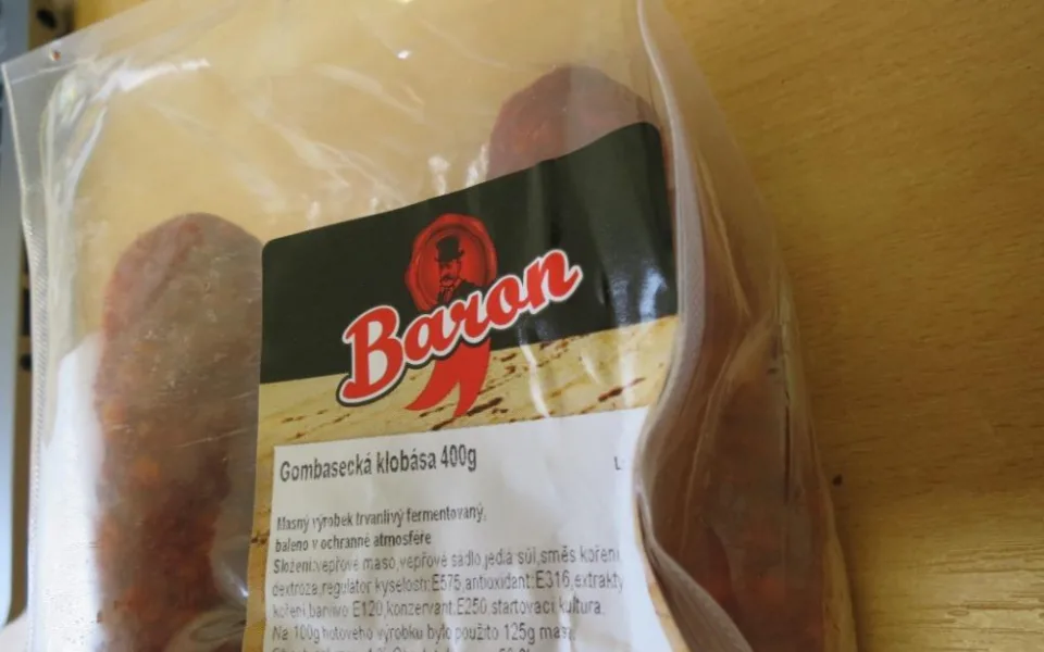 Penny Market prodával slovenské klobásy s klamavým označením na etiketě