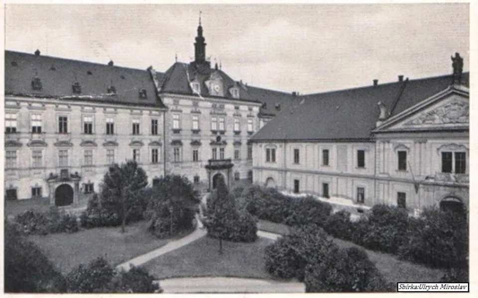 Arcibiskupský palác