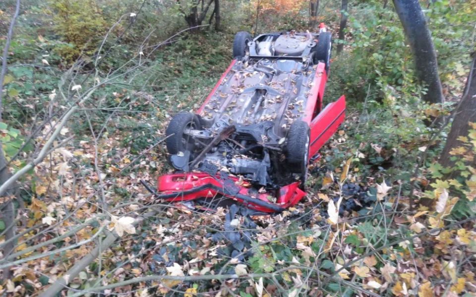 Dopravní nehoda, při které převrátila řidička své auto na střechu