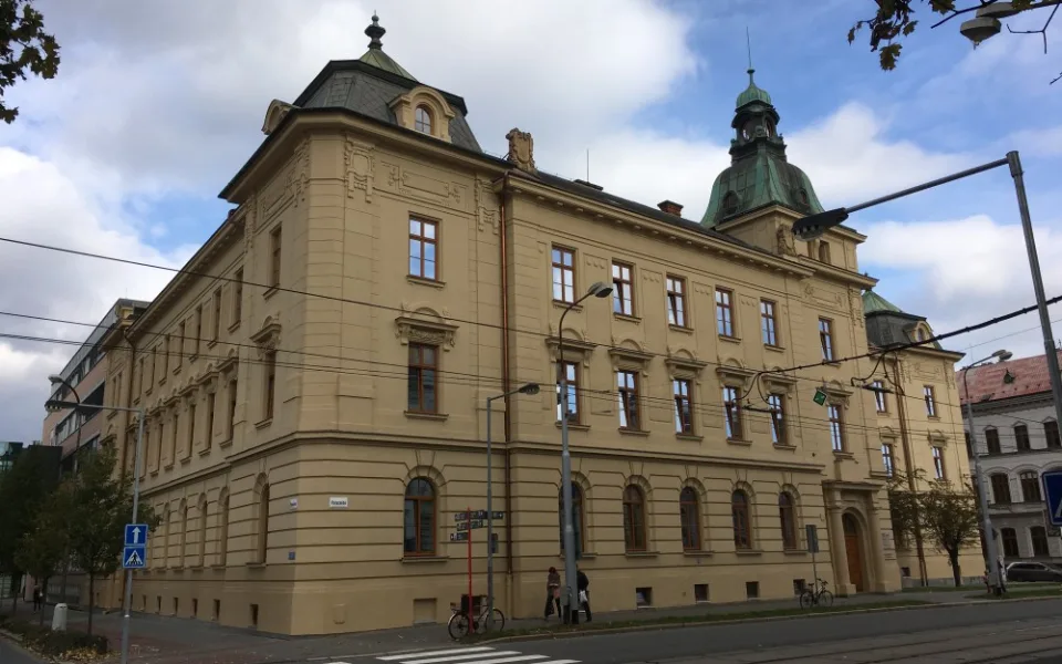 Opravená budova kliniky