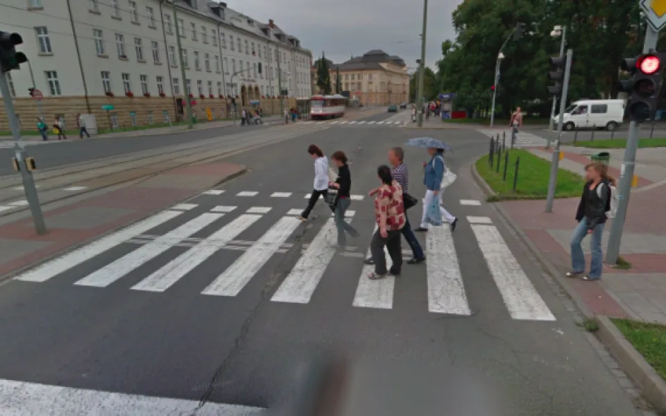 Křižovatka Aksamitova x Tř. Svobody