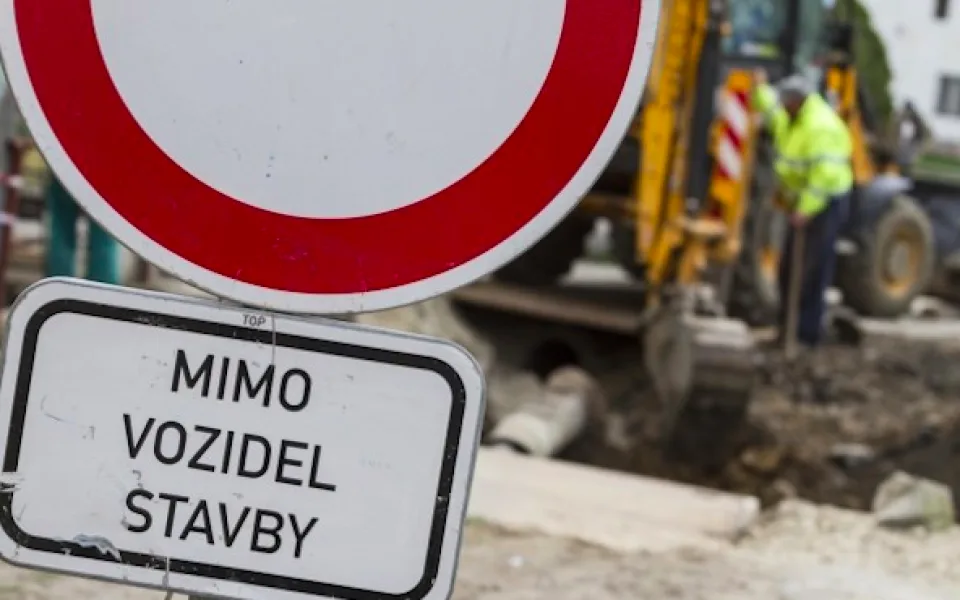 Přerov čekají velké dopravní komplikace. Uzavře se klíčový dopravní tah městem, Polní ulice