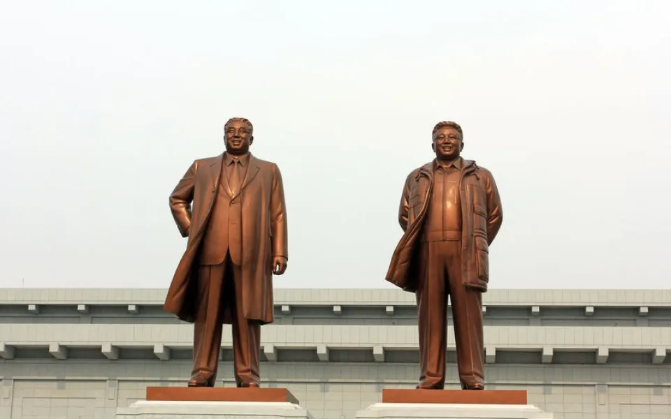 KOMENTÁŘ: Inspirujme se Severní Koreou: Prezident je nejlepší!
