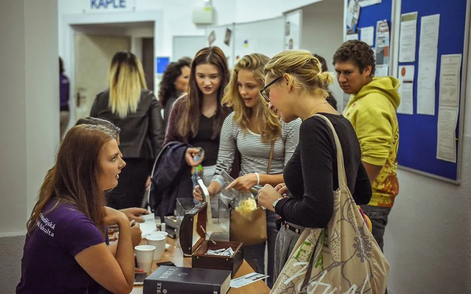 Univerzita Palackého se v pátek otevře zájemcům o studium. Hlásit se jich bude přibližně 30 000