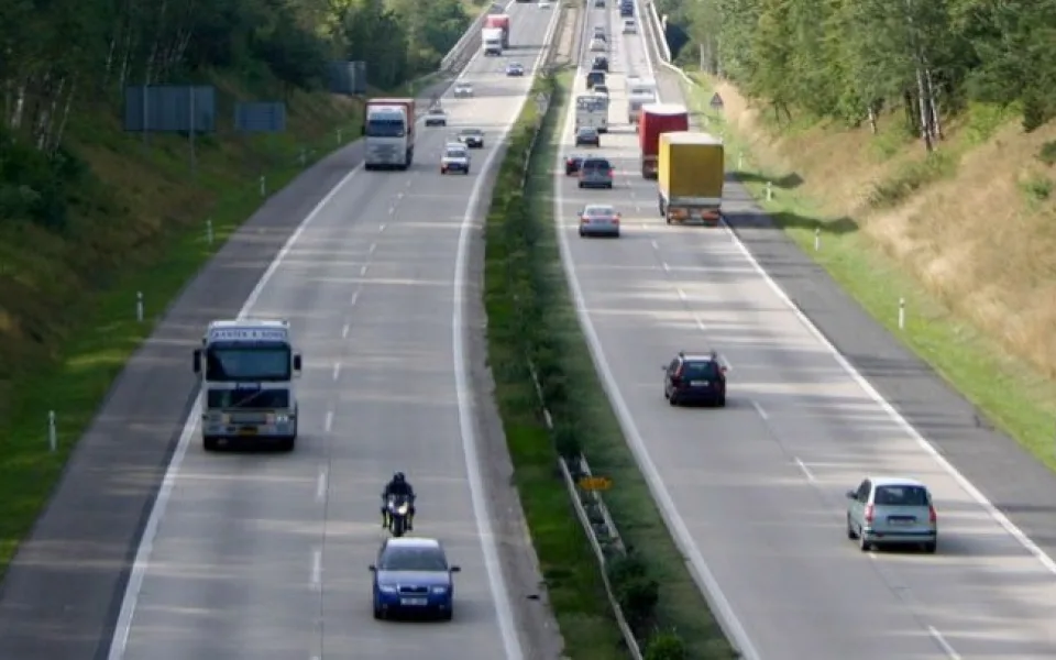 Nové dálniční známky už jsou v prodeji, cena zůstala stejná