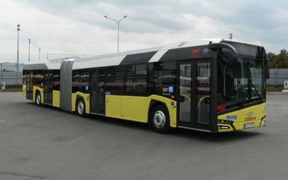 Olomoucký kraj pořídil nízkopodlažní autobus pro neziskové organizace