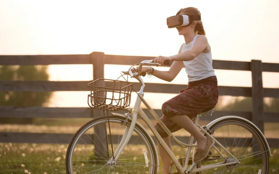 Komentář: Buďme více reální než virtuální