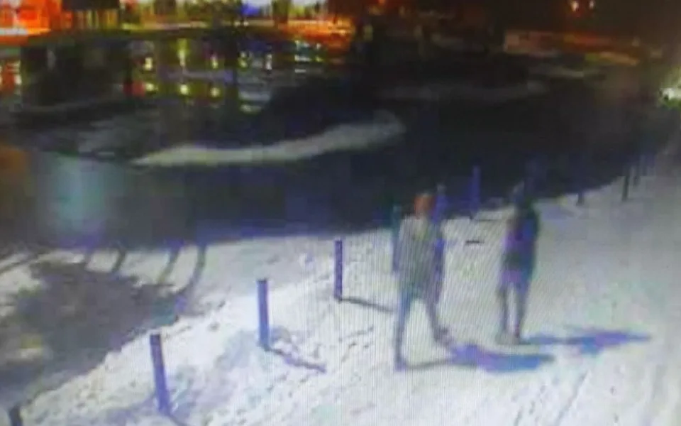 VIDEO: Policie hledá zloděje, kteří fyzicky napadají a poté okrádají chodce v Uničově