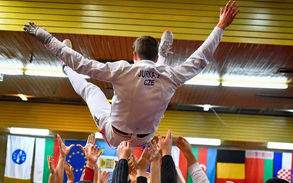Olomoucký šermíř Jakub Jurka vybojoval v bulharském Plovdivu zlatou medaili