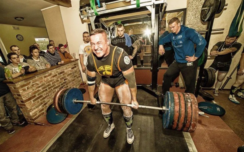 ROZHOVOR: Pracování na sobě a cvičení je můj životní styl, říká silový trojbojař Petr Folprecht
