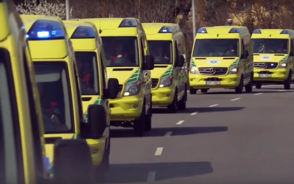 VIDEO: Podívejte se na jízdu nových sanitek záchranné služby