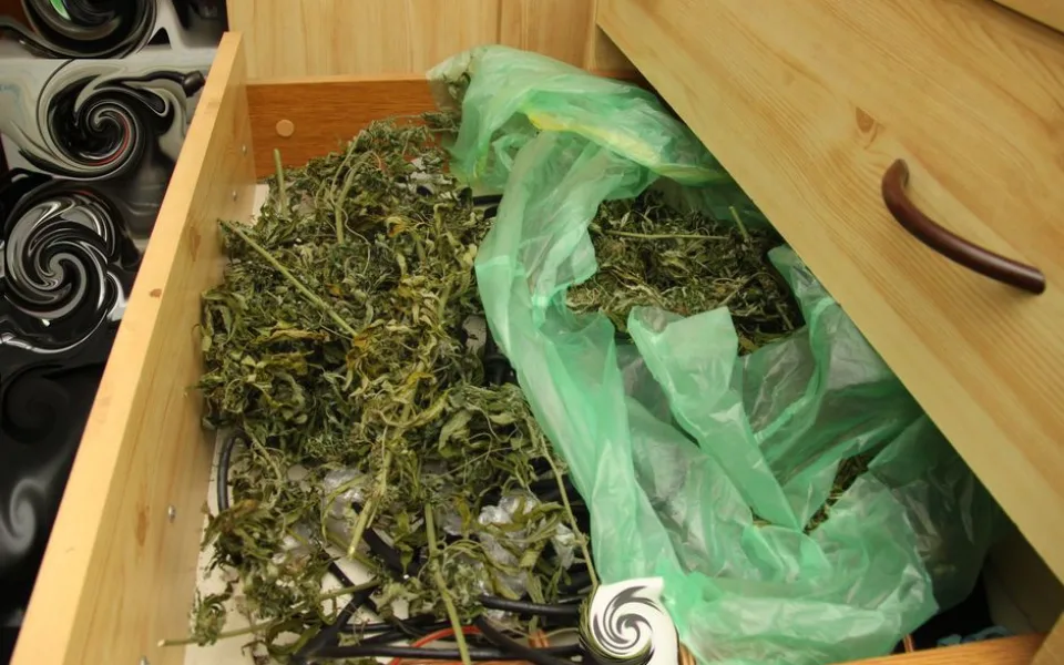 FOTO: Policie dopadla dvojici distributorů drog, operovali na území Olomouce