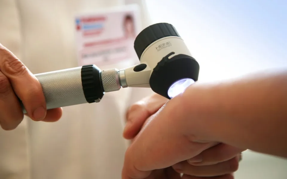 Zdravotníci v Nemocnici Přerov zájemcům zdarma vyšetří znaménka