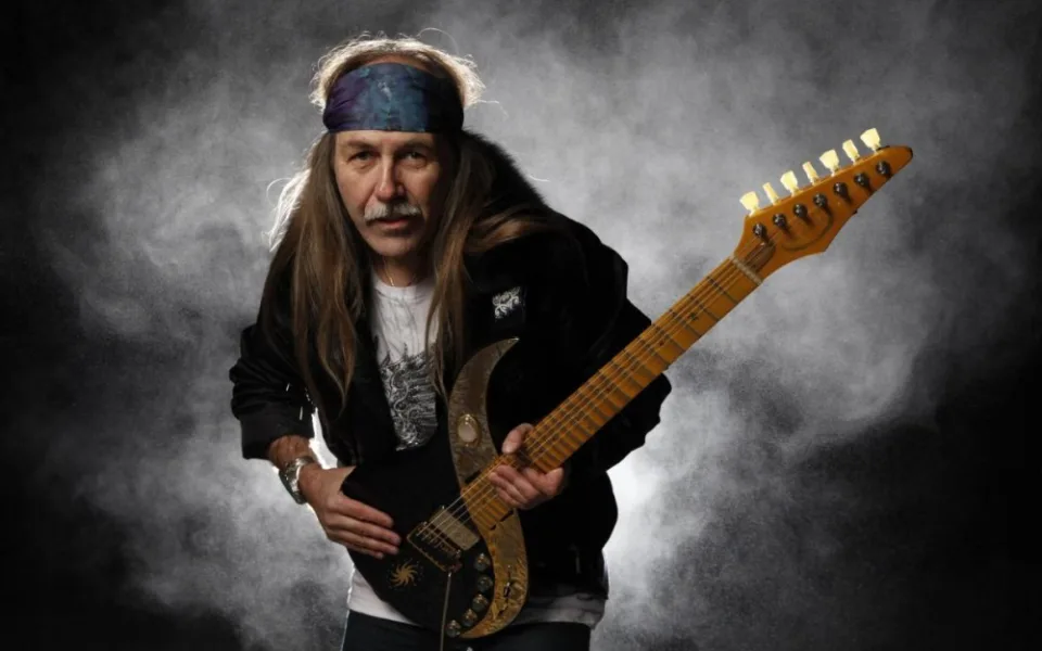 Místo zrušeného koncertu Dany Fuchs na Bounty Rock Café Open Air zahraje kytarista Uli Jon Roth