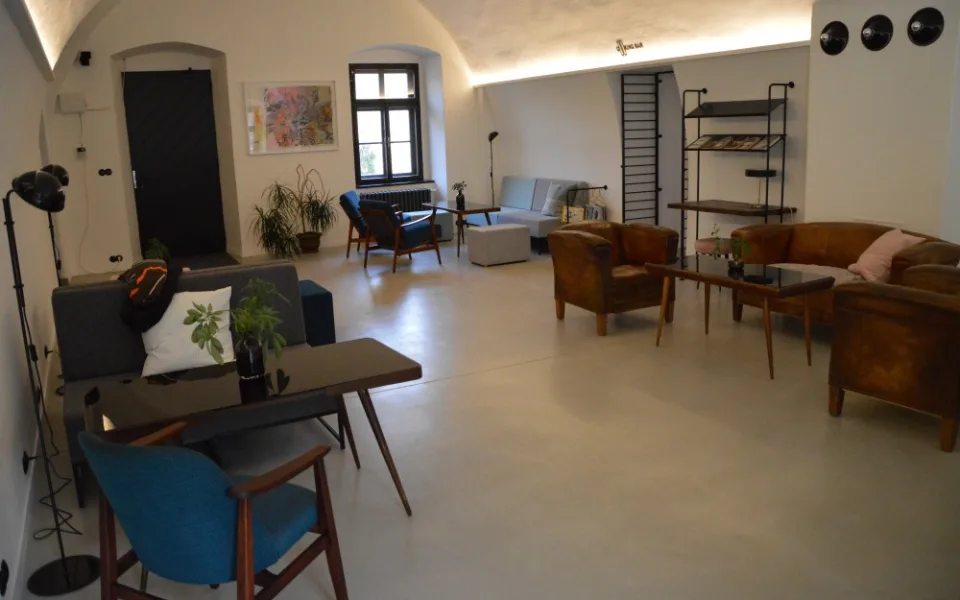 Hostel Long Story Short