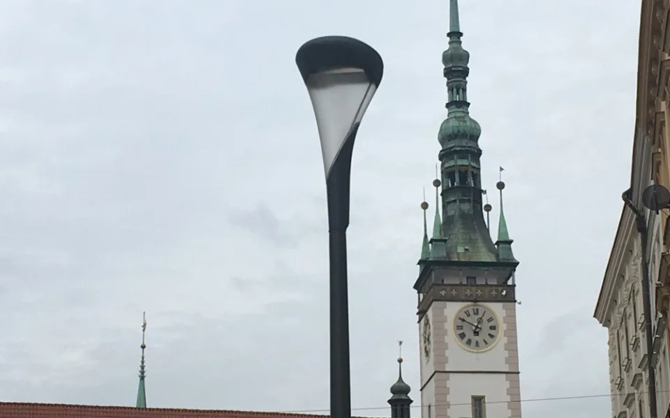 Vrchní soud odročil spor o výměnu lamp na Horním a Dolním náměstí