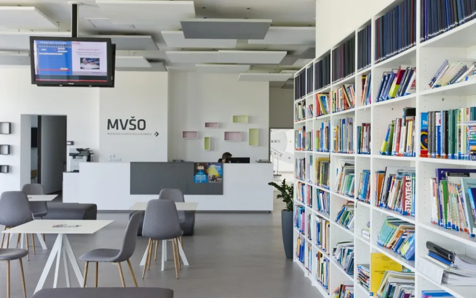 V BEA campusu otevřeli nový prostor InfoHUB pro rozvoj studentů a mladých lidí