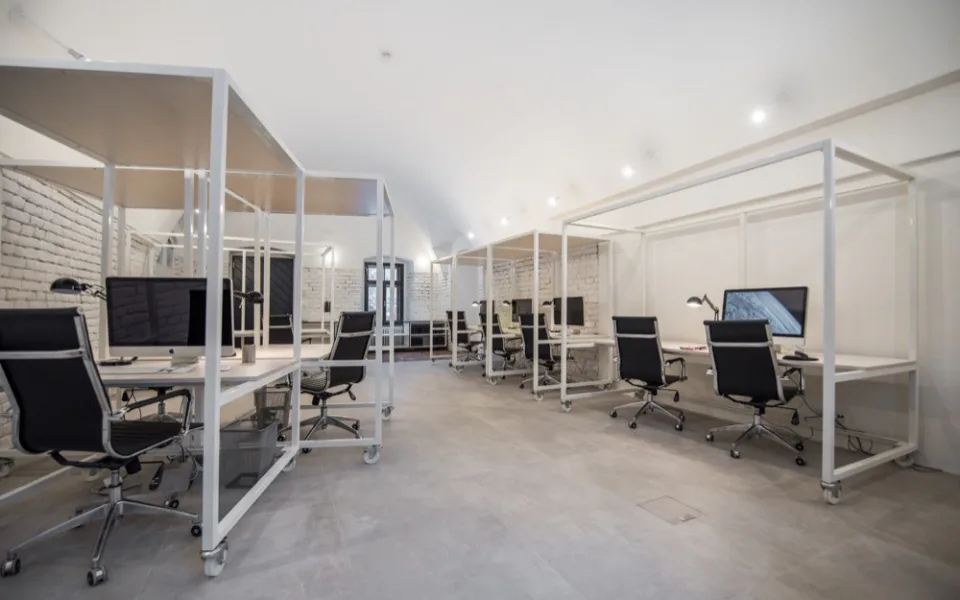 FOTO: V Olomouci slavnostně otevřelo coworkingové centrum Vault 42, nakoukněte dovnitř