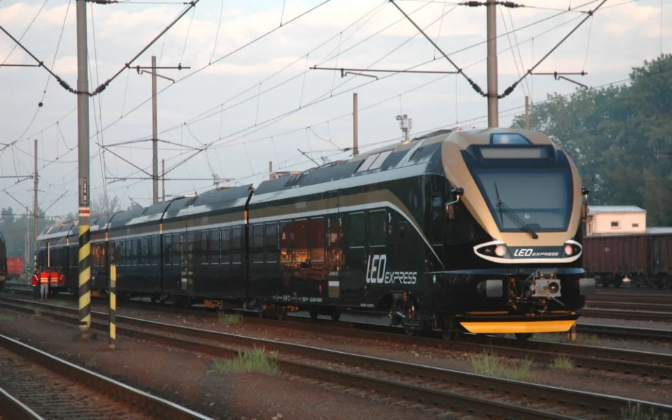 Oprava poškozeného vlaku Leo Express potrvá měsíce