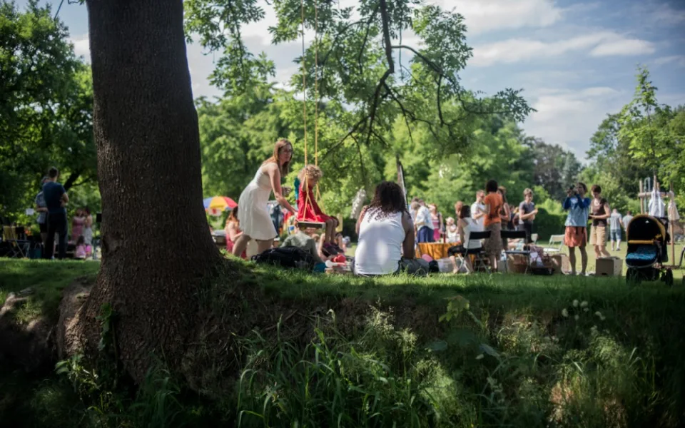 V parku ve Velké Bystřici se v sobotu koná celodenní kulturní akce PIQUE-NIQUE