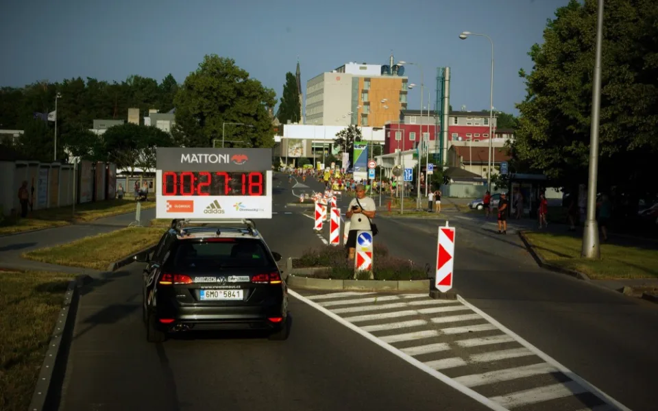 PŘEHLED: Olomoucký půlmaraton je za dveřmi. Co to zmanená pro řidiče a městskou hromadnou dopravu?